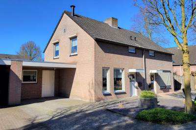 Woning de Helling 32 Bakel