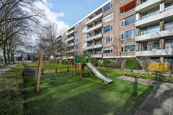 Woning Burgemeester Caan van Necklaan 428 Leidschendam