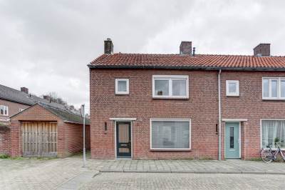 Woning Ir. de Voogtstraat 2 Geertruidenberg