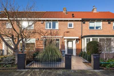 Woning Essenlaan 131 Zwanenburg