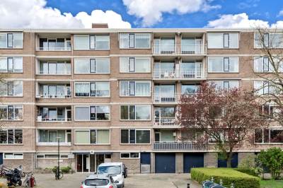 Woning Burgemeester Caan van Necklaan 246 Leidschendam