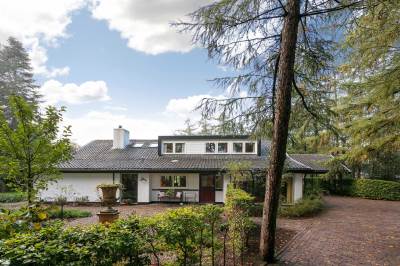 Woning Overasebaan 22 Rijsbergen