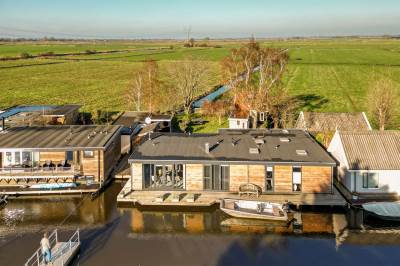 Woning Broekermeerdijk 12WS Broek in Waterland