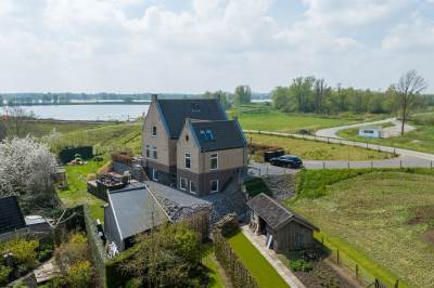 Woning Waalbandijk 201 Haaften