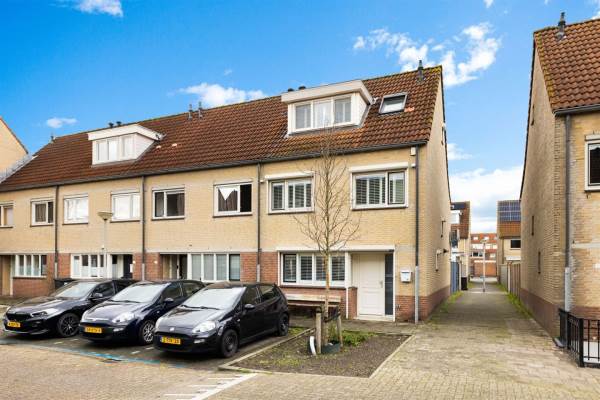 Woning Lijsterbesoord 26 Diemen