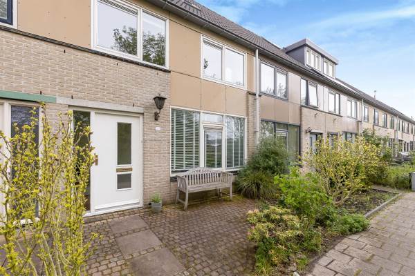 Woning Count Basiestraat 20 Almere