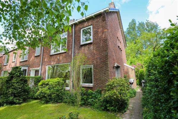 Woning van Ruysdaellaan 21 Leidschendam