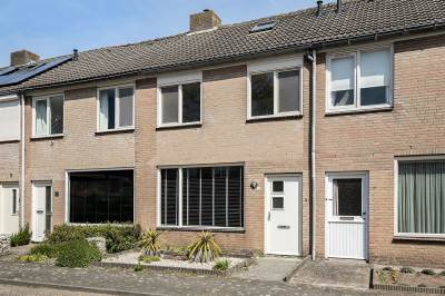 Woning van Kinsbergenstraat 12 Dongen