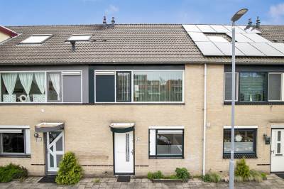 Woning Kouwenaardseweg 84 Hoogvliet Rotterdam