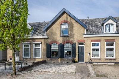 Woning Julianalaan 5 Dirksland