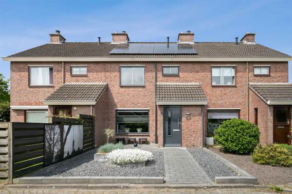 Woning Carry van Bruggenstraat 19 Smilde