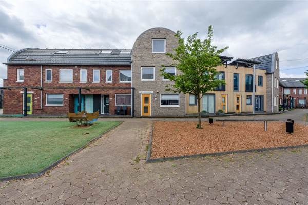 Woning James Cookroute 151 Almere