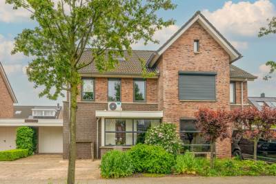 Woning Voomberghlaan 9 Maasdijk