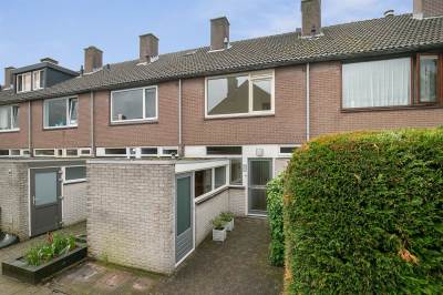 Woning Nassaustraat 13 Numansdorp