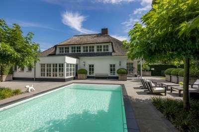 Woning Spoorweglaan 16 Best