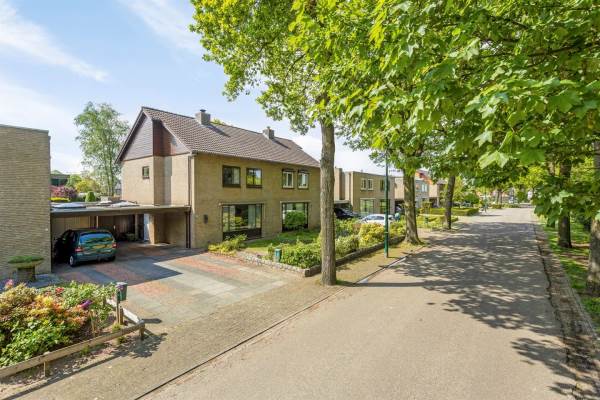 Woning Deken van der Cammenweg 28 Heesch