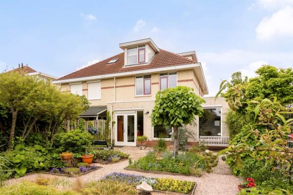 Woning Burg Van Heugtenlaan 145 Nieuwerkerk aan den IJssel