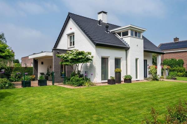 Woning Rijksweg 132a Velden