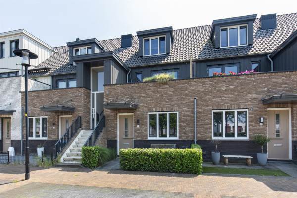 Woning Dijkoever 25 Hillegom