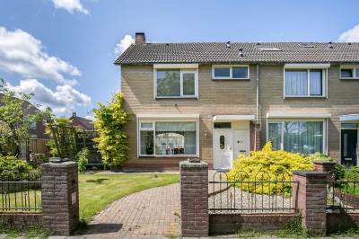 Woning Cort van der Lindenstraat 127 Goes