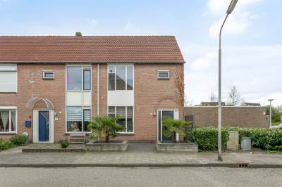 Woning Cipresberg 76 Roosendaal