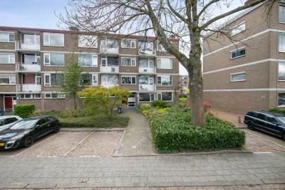 Woning Burgemeester Crezéestraat 37 Ridderkerk