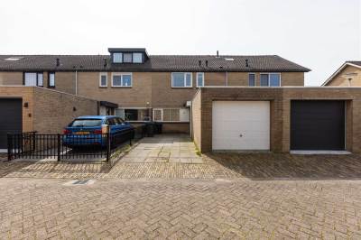 Woning Jacob van Lennephof 4 Hellevoetsluis