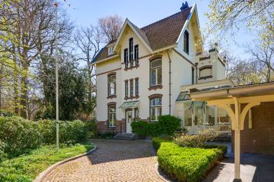 Woning Rhijngeesterstraatweg 11 Oegstgeest