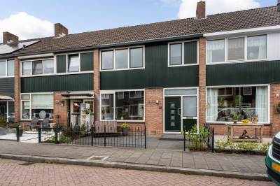 Woning Iepenstraat 17 Roelofarendsveen