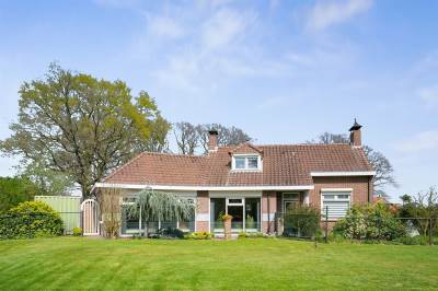 Woning Moostdijk 11 Neerkant