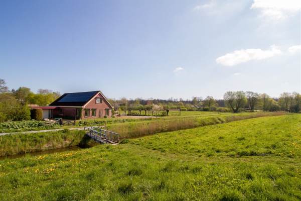 Woning Kerkjelaan 1 Finsterwolde