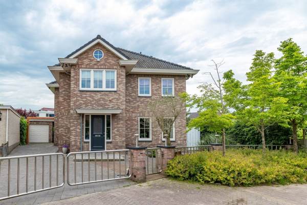 Woning Zwanebloem 17 Hendrik-Ido-Ambacht