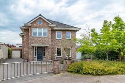 Woning Zwanebloem 17 Hendrik-Ido-Ambacht