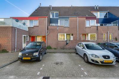 Woning Middenhof 190 Almere