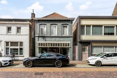 Woning Markt 25 Oudenbosch