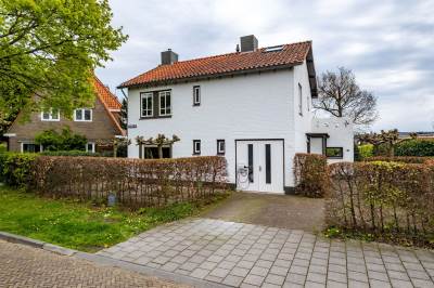 Woning Esdoornlaan 10 Sneek