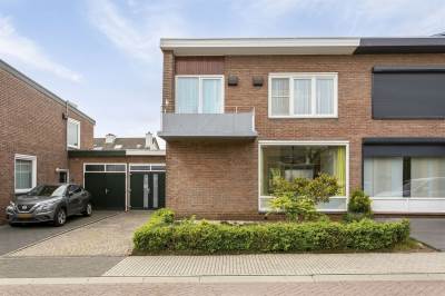 Woning Pastoor Aert van Coelmontstraat 13 Meerssen