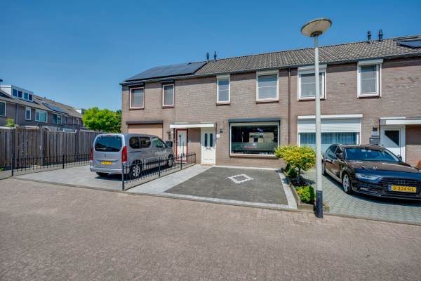 Woning Drakenberg 16 Roosendaal