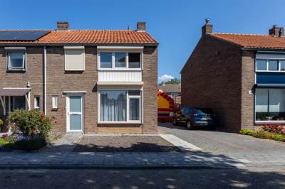 Woning Paulus Potterstraat 11 Oostburg