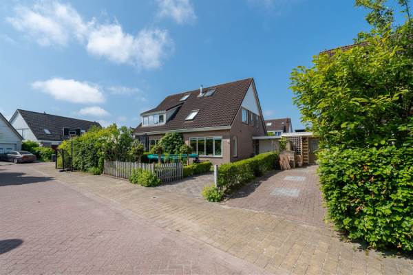 Woning George Martenslaan 35 Winsum (GR)