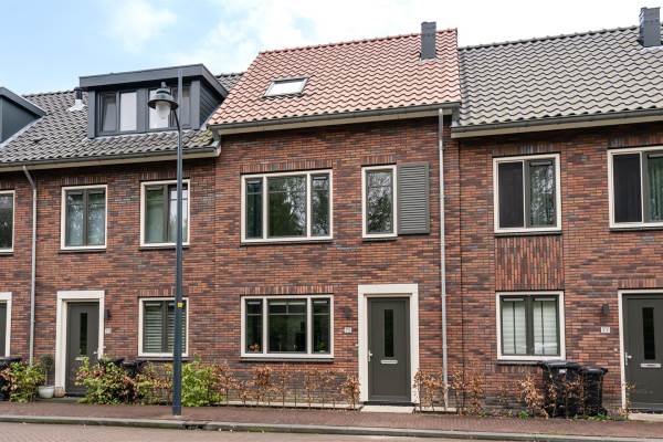 Woning Koningin Maximalaan 75 Hoofddorp