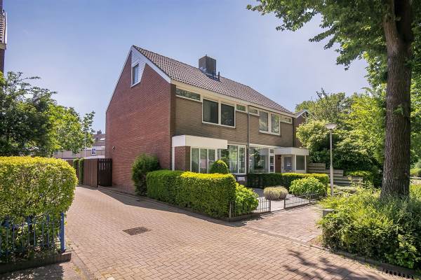 Woning Kastanjelaan 12 Puttershoek