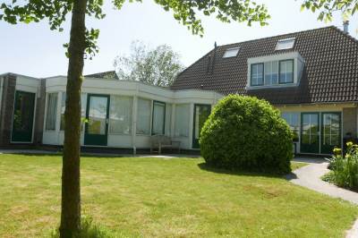 Woning Zuideinde 46a Roelofarendsveen