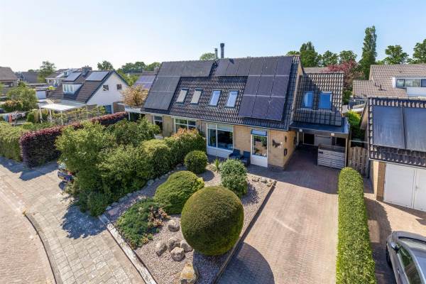 Woning Achterbosk 12 Menaam