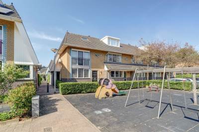 Woning Dadelgaarde 217 Hendrik-Ido-Ambacht