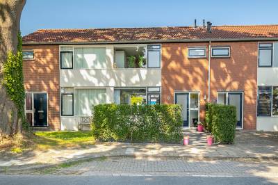 Woning Nassaulaan 63 Puttershoek