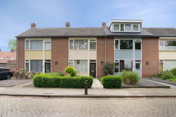 Woning Oegemastraat 14 Genderen