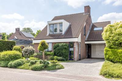 Woning Pastoor Meulenbergstraat 28 Oirsbeek