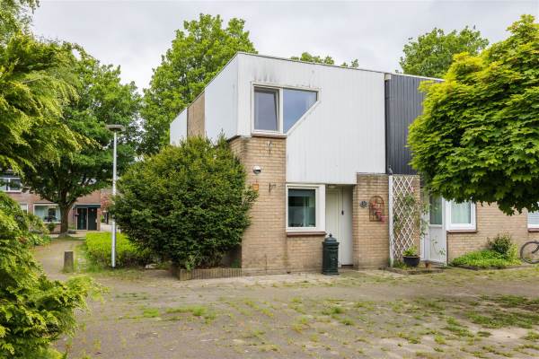 Woning August Vördingstraat 13 Hengelo (OV)