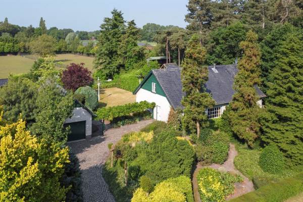 Woning Oude Bredasebaan 1 Baarle-Nassau